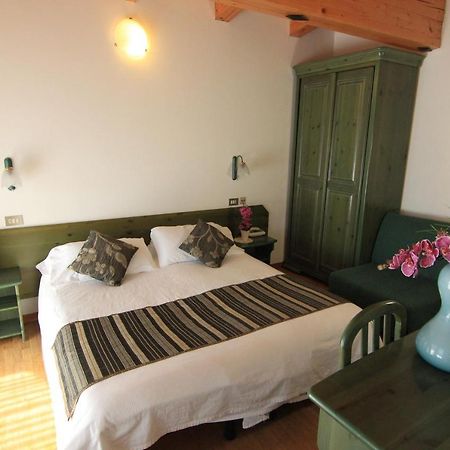 Albergo Ristorante Cacciatori Auronzo di Cadore Exteriör bild