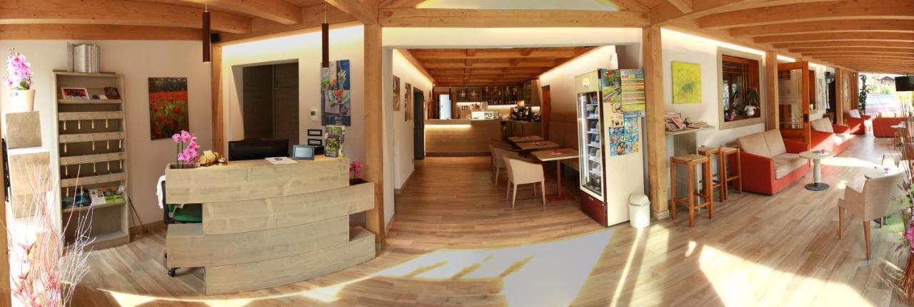 Albergo Ristorante Cacciatori Auronzo di Cadore Exteriör bild
