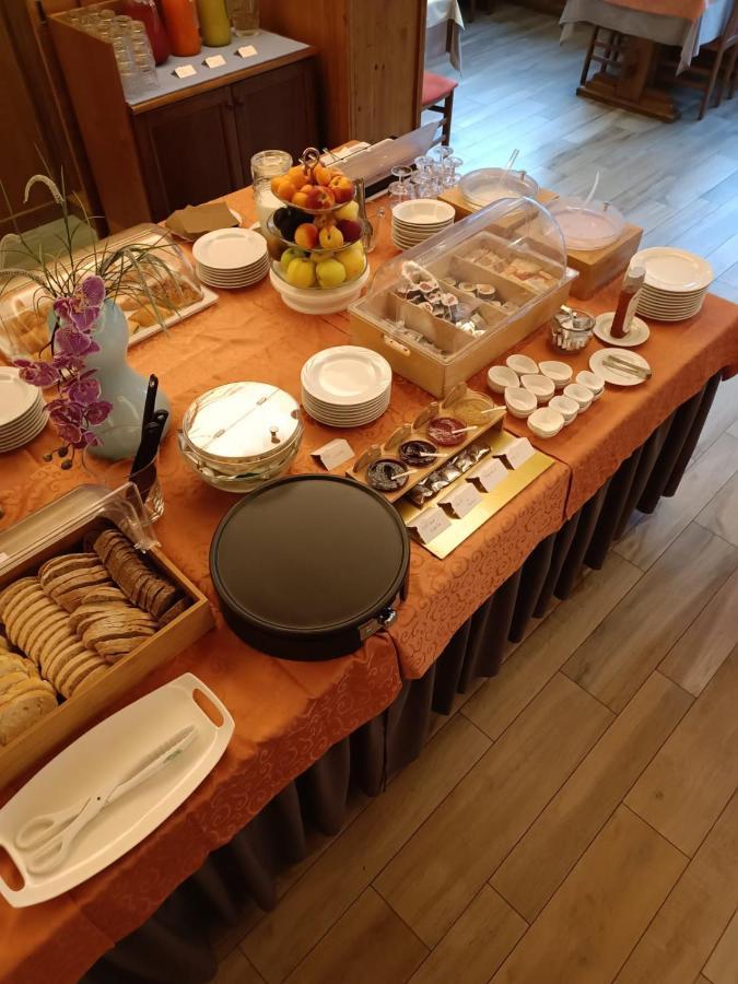 Albergo Ristorante Cacciatori Auronzo di Cadore Exteriör bild