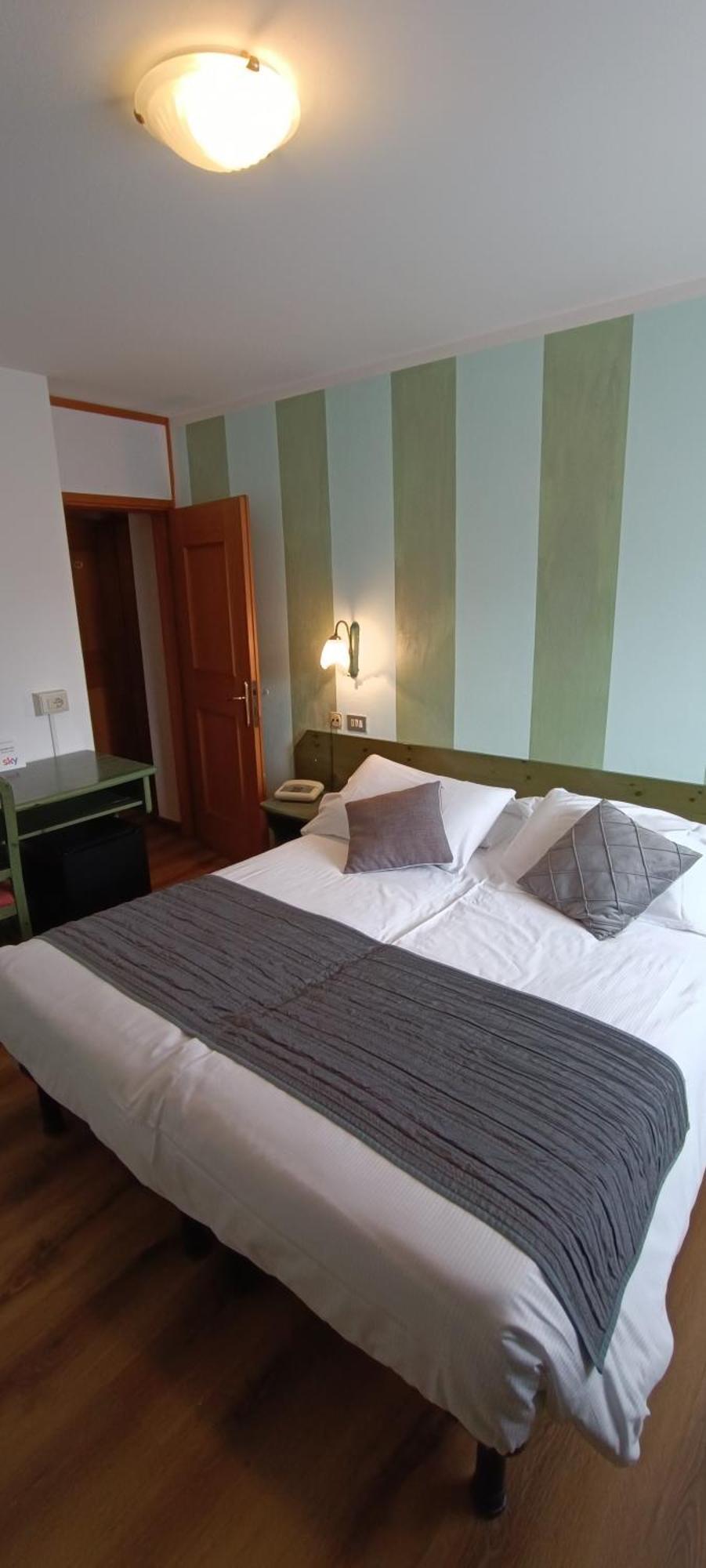 Albergo Ristorante Cacciatori Auronzo di Cadore Exteriör bild