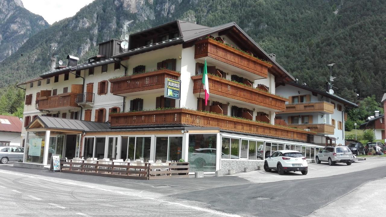 Albergo Ristorante Cacciatori Auronzo di Cadore Exteriör bild
