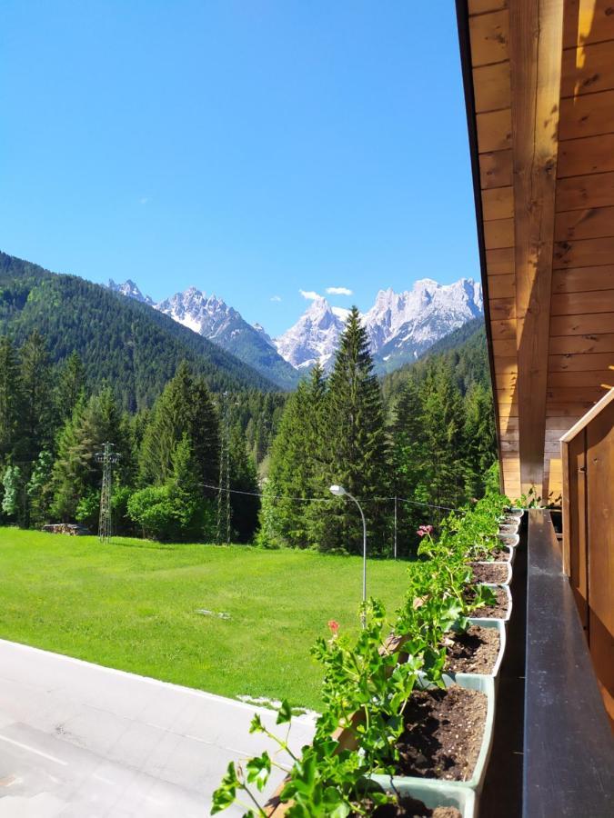 Albergo Ristorante Cacciatori Auronzo di Cadore Exteriör bild