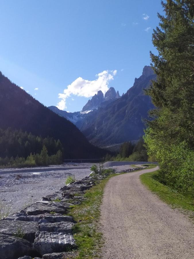 Albergo Ristorante Cacciatori Auronzo di Cadore Exteriör bild