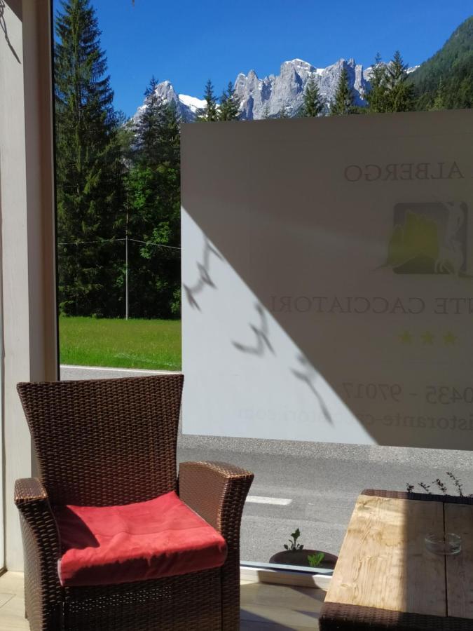 Albergo Ristorante Cacciatori Auronzo di Cadore Exteriör bild